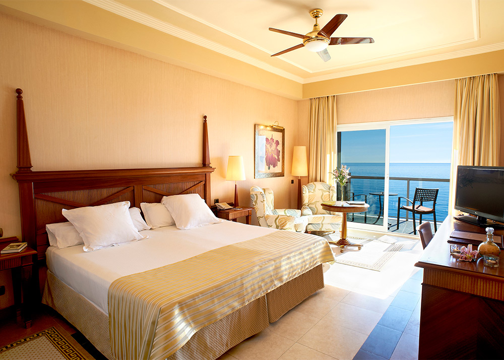 Golf hotel Elba Estepona bedroom